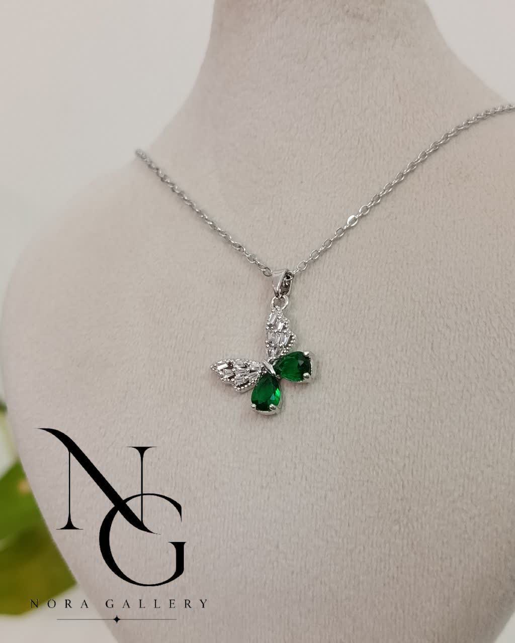 photo28909587522 گردنبند پروانه زمرد - تصویر 1